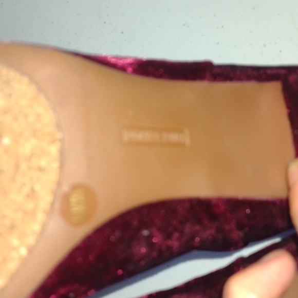 VINCE Camuto Evanata Crushed Velvet Bootie Red size 8.5 - Picture 9 of 14